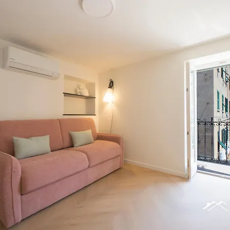 2min | 2br| Wifi|a/c| By Tilo Aparthotel